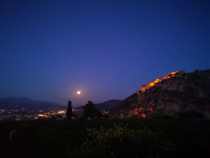 Εκδήλωση με ιστορικές αναφορές και ελληνικούς παραδοσιακούς χορούς στο Ναύπλιο