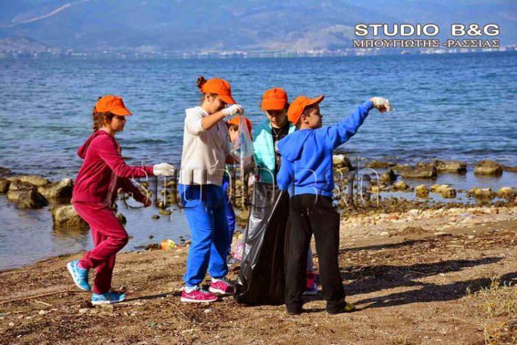 HELMEPA 2014 - &quot;Καθαρίζουμε ότι αφήσαμε πίσω μας στις παραλίες&quot;