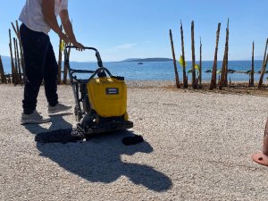Εργασίες συντήρησης και βελτίωσης του παραλιακού δρόμου της Πλάκας Δρεπάνου