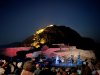 Εντυπωσίασε η Νικόλ Σαραβάκου στο Θεατράκι της Ακροναυπλίας και μας παρέσυρε σε μια Αυγουστιάτικη «Βόλτα στην Πόλη»